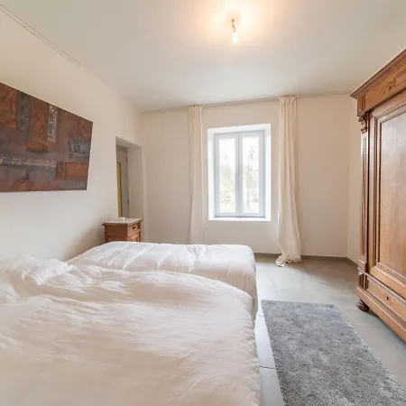 בית נופש Charming Holiday Home In Habay-La-Neuve With Garden *