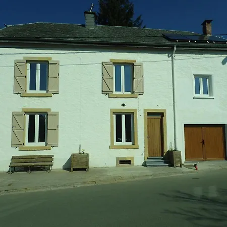 Charming Holiday Home In Habay-La-Neuve With Garden Nyaraló *